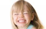 Почему у ребенка крошатся молочные зубы