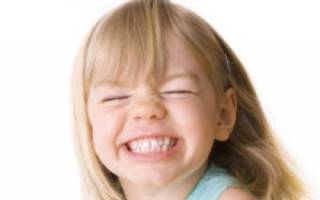 Почему у ребенка крошатся молочные зубы