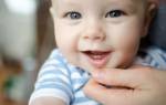 Признаки первых зубов у малышей